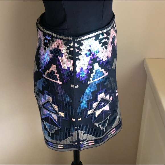 Express Sequined Mini Skirt - Picture 3 of 6